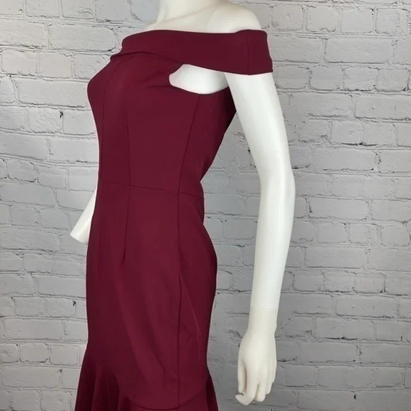 NWT Knitee maroon off the shoulder mid length dress small - Picture 5 of 9